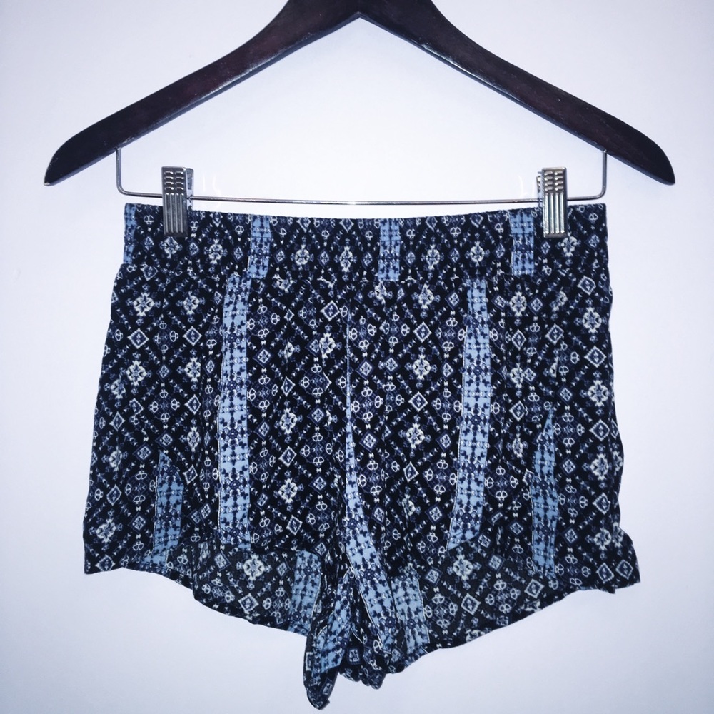 forever 21 patterned dolphin shorts